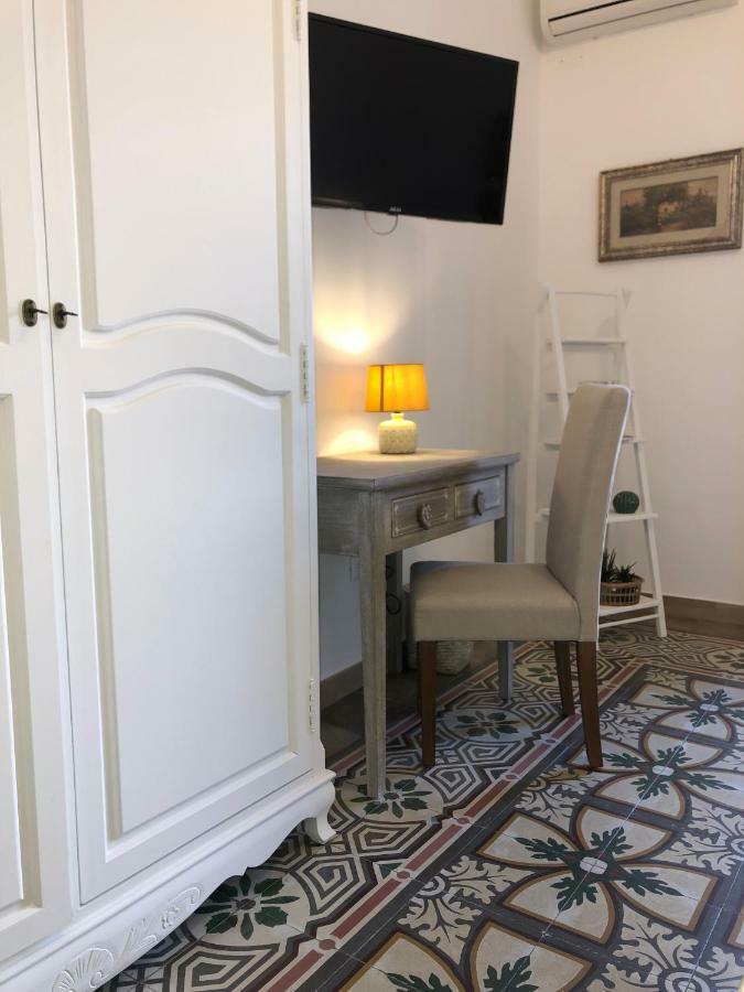 Petite Maison Ta Taranto Exteriör bild