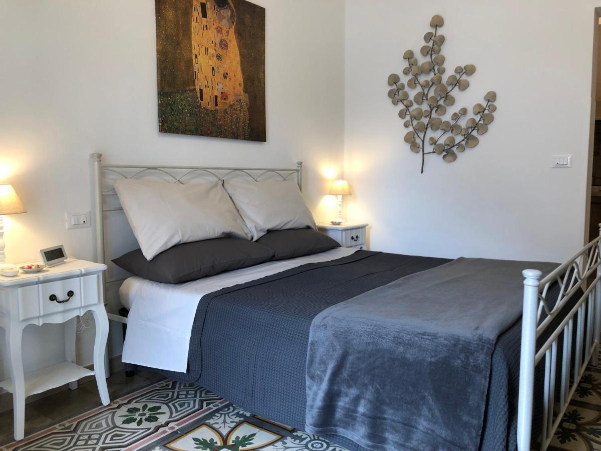 Petite Maison Ta Taranto Exteriör bild